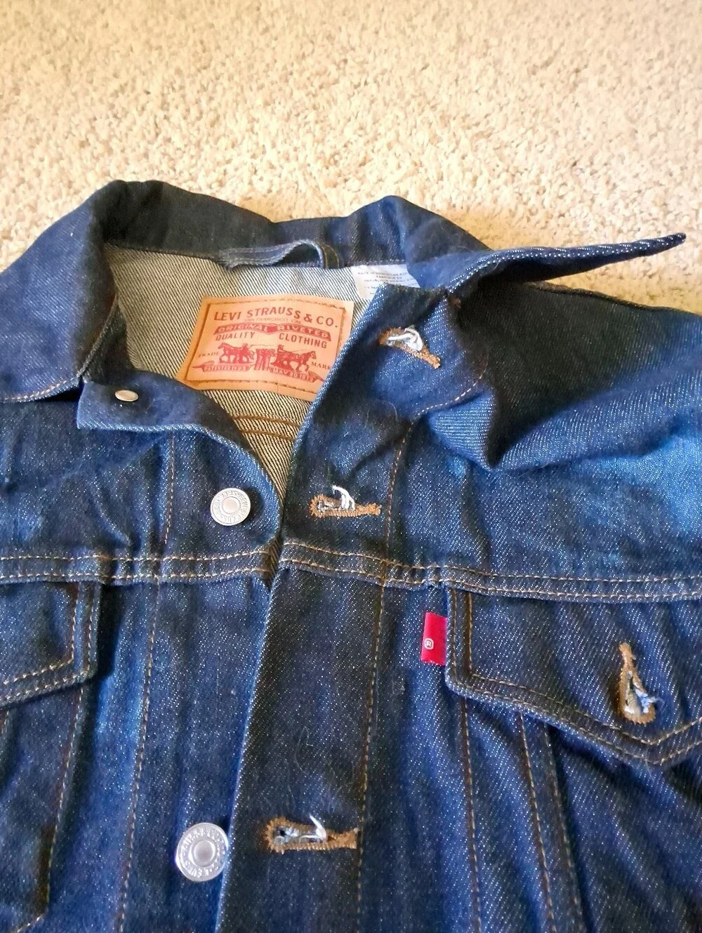 Vintage 1990's Levi Dark Blue Denim Trucker Jacket. Size XL